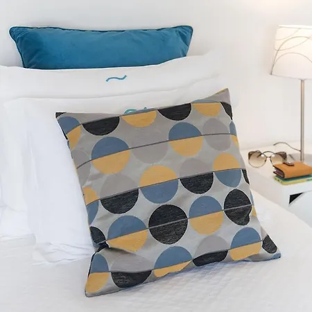 Beachouse - Surf, לינה וארוחת בוקר אריסרייה