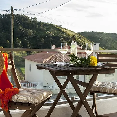 Beachouse - Surf, לינה וארוחת בוקר אריסרייה