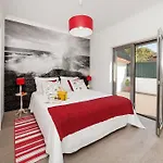 Beachouse - Surf, Bed & Breakfast 4*
