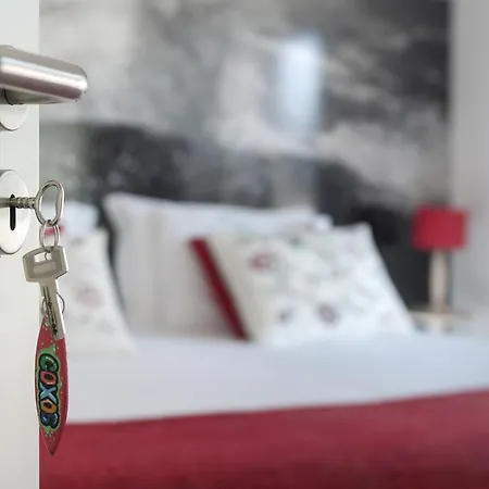 Beachouse - Surf, Bed and breakfast Ericeira