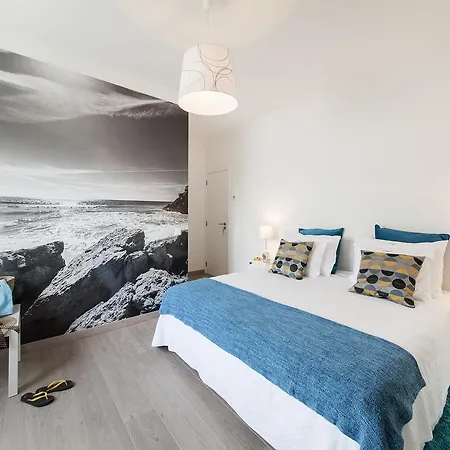 Beachouse - Surf, Bed and breakfast Ericeira