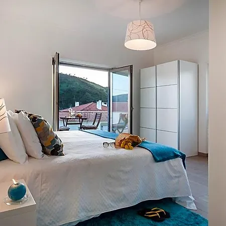 Beachouse - Surf, Bed & Breakfast