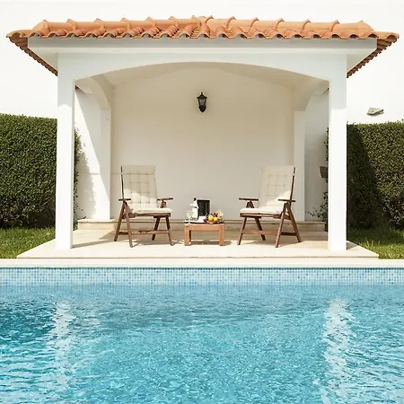 Bed and breakfast Beachouse - Surf, 4*