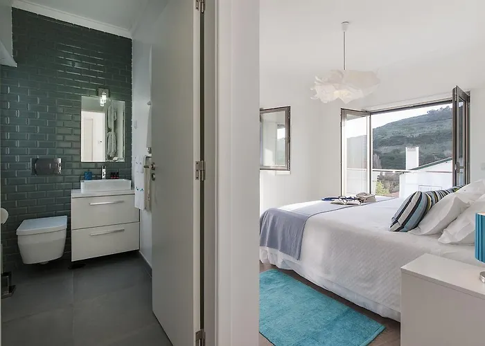 Couette-café Beachouse - Surf, Ericeira