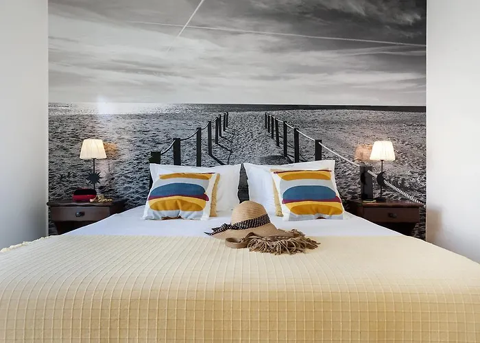 Couette-café Beachouse - Surf, Ericeira