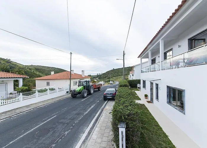 Couette-café Beachouse - Surf, Ericeira